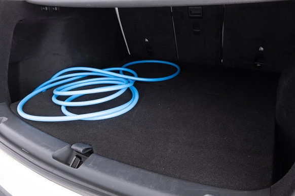 Tesla Model Y - Afbeelding 19 van 30