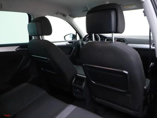 Volkswagen Tiguan - Afbeelding 10 van 30