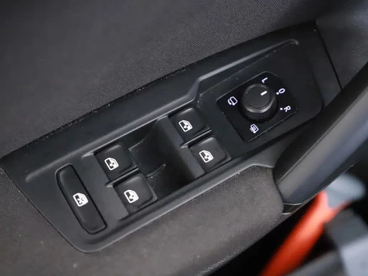 Volkswagen Tiguan - Afbeelding 16 van 30