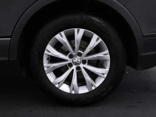 Volkswagen Tiguan - Afbeelding 22 van 30
