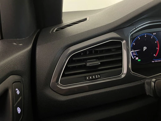 Volkswagen T-Roc - Afbeelding 29 van 30