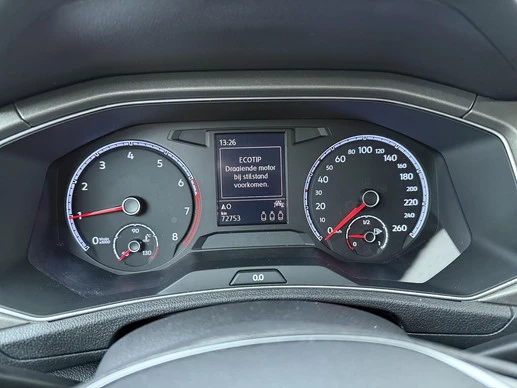 Volkswagen T-Roc - Afbeelding 7 van 30