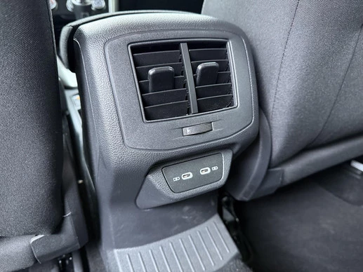 Volkswagen T-Roc - Afbeelding 27 van 30