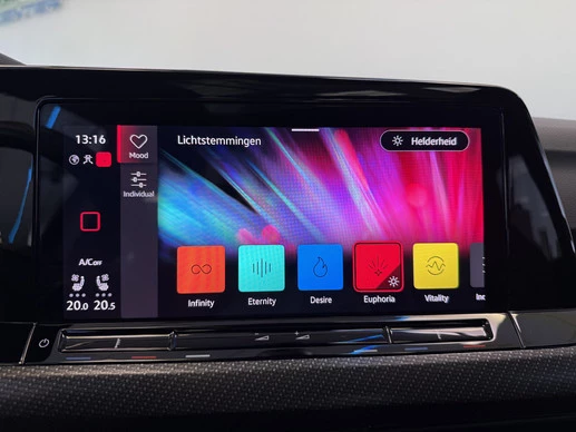 Volkswagen Golf - Afbeelding 25 van 29