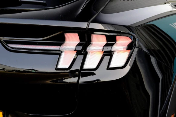 Ford Mustang Mach-E - Afbeelding 27 van 30