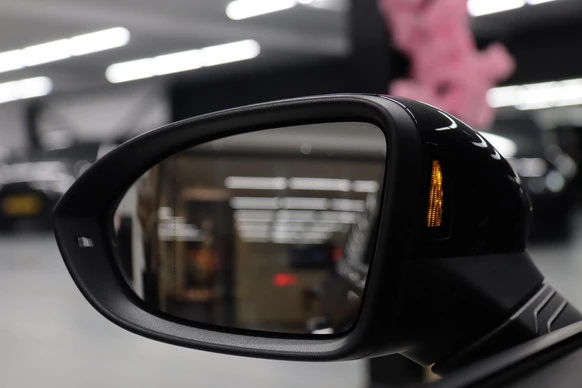 Volkswagen Golf - Afbeelding 24 van 30