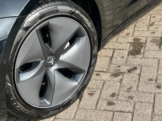 Tesla Model 3 - Afbeelding 4 van 13