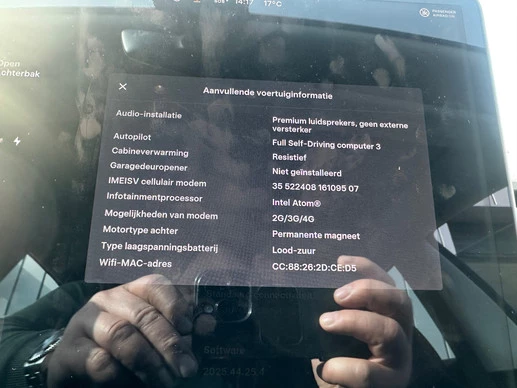 Tesla Model 3 - Afbeelding 9 van 13