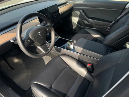 Tesla Model 3 - Afbeelding 6 van 28