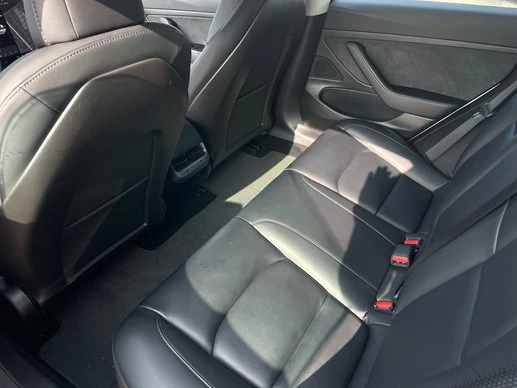 Tesla Model 3 - Afbeelding 9 van 28