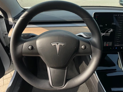 Tesla Model 3 - Afbeelding 10 van 28