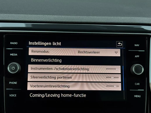 Volkswagen T-Roc - Afbeelding 27 van 30