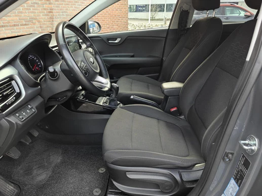 Kia Rio - Afbeelding 9 van 30