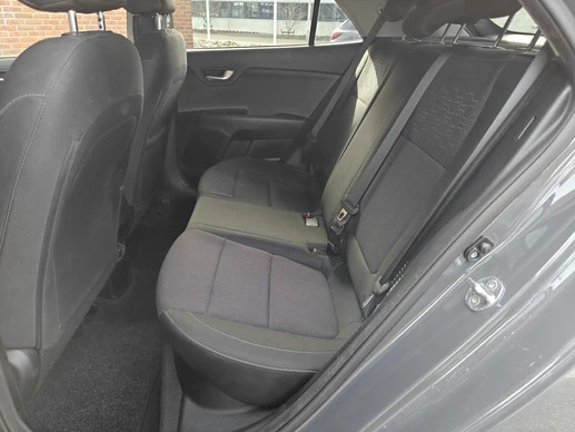 Kia Rio - Afbeelding 10 van 30