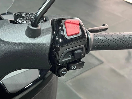 Piaggio MP3 - Afbeelding 12 van 25