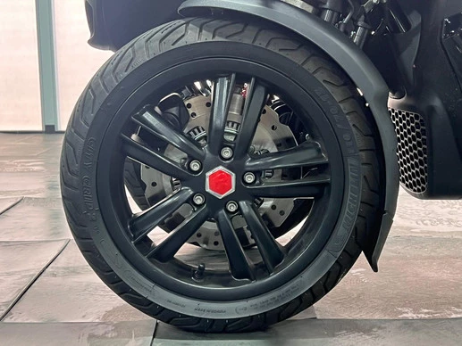 Piaggio MP3 - Afbeelding 14 van 25