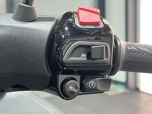 Piaggio MP3 - Afbeelding 23 van 25