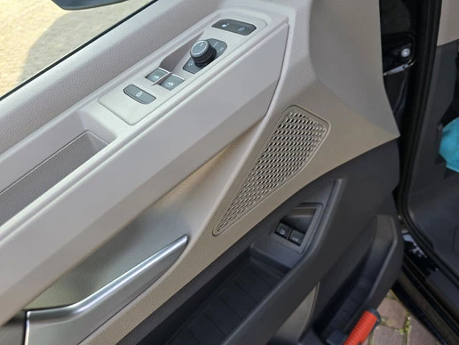 Volkswagen Multivan - Afbeelding 12 van 17