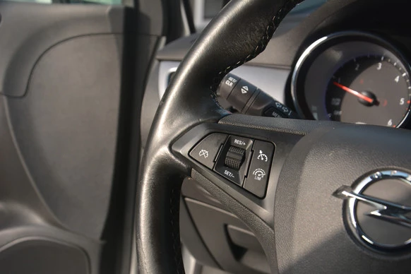 Opel Astra - Afbeelding 17 van 30