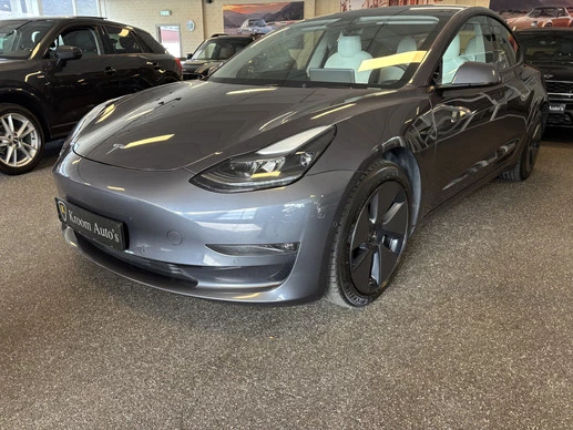Tesla Model 3 - Afbeelding 8 van 30