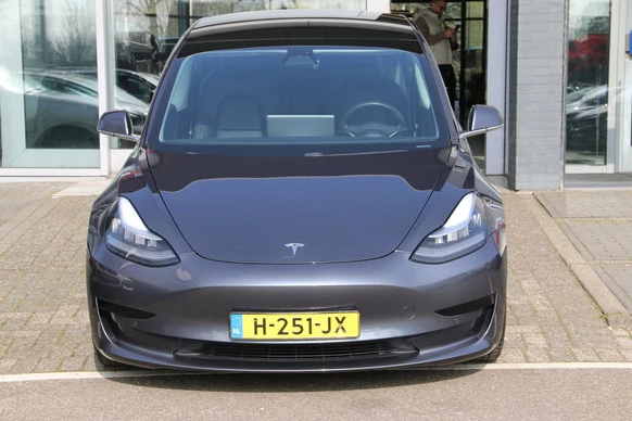 Tesla Model 3 - Afbeelding 3 van 19