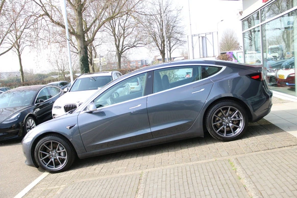 Tesla Model 3 - Afbeelding 6 van 19