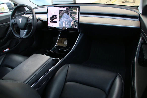 Tesla Model 3 - Afbeelding 12 van 19