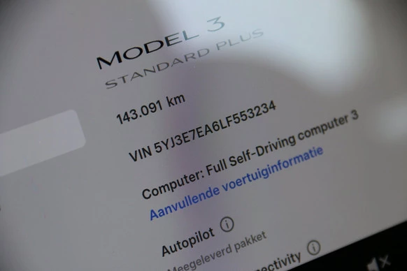 Tesla Model 3 - Afbeelding 16 van 19