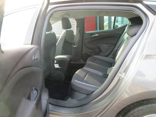 Opel Astra - Afbeelding 13 van 30