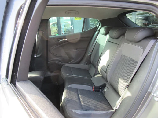 Opel Astra - Afbeelding 14 van 30