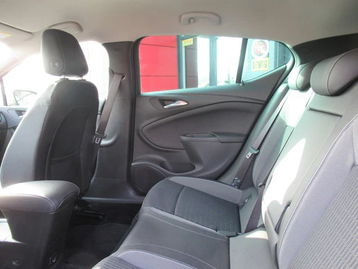 Opel Astra - Afbeelding 15 van 30