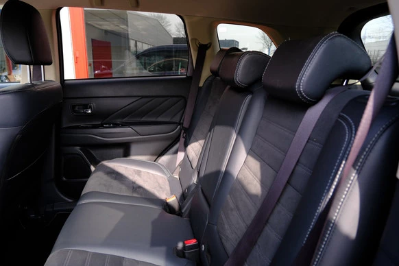 Mitsubishi Outlander - Afbeelding 25 van 30