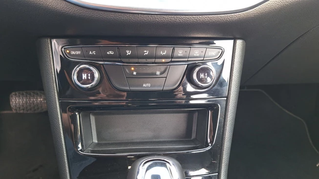 Opel Astra - Afbeelding 19 van 25