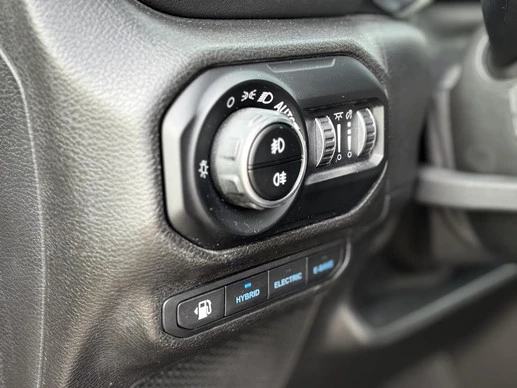 Jeep Wrangler - Afbeelding 18 van 30