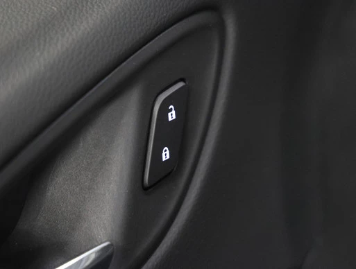 Opel Astra - Afbeelding 25 van 30