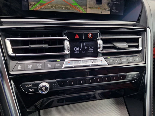 BMW 8 Serie - Afbeelding 25 van 30