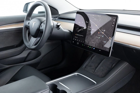 Tesla Model 3 - Afbeelding 3 van 30