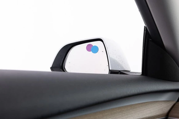 Tesla Model 3 - Afbeelding 25 van 30