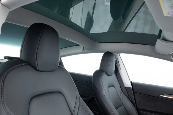 Tesla Model 3 - Afbeelding 6 van 30