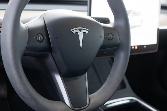 Tesla Model 3 - Afbeelding 11 van 30