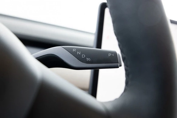 Tesla Model 3 - Afbeelding 21 van 30