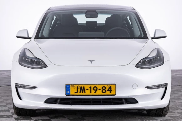 Tesla Model 3 - Afbeelding 26 van 30