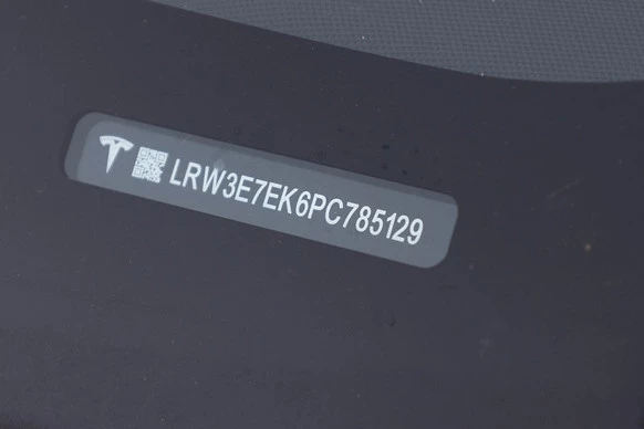 Tesla Model 3 - Afbeelding 30 van 30