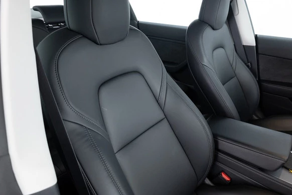 Tesla Model 3 - Afbeelding 5 van 30