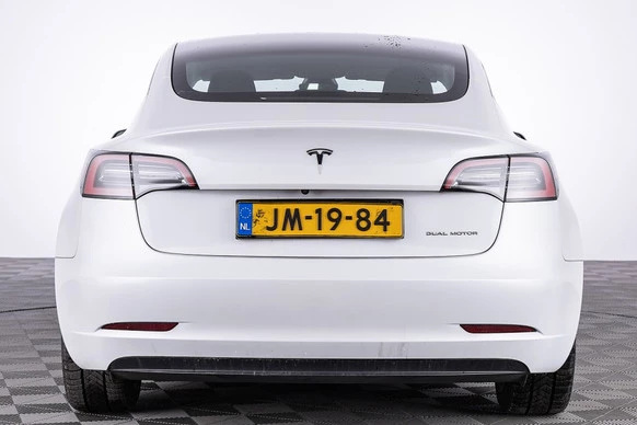 Tesla Model 3 - Afbeelding 27 van 30