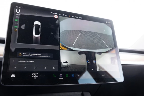 Tesla Model 3 - Afbeelding 19 van 30