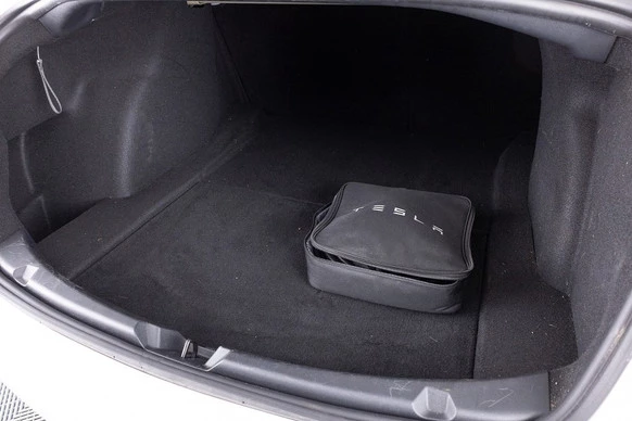 Tesla Model 3 - Afbeelding 26 van 30