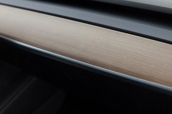 Tesla Model 3 - Afbeelding 10 van 30