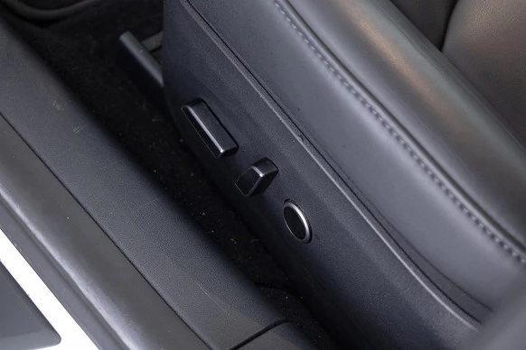 Tesla Model 3 - Afbeelding 13 van 30