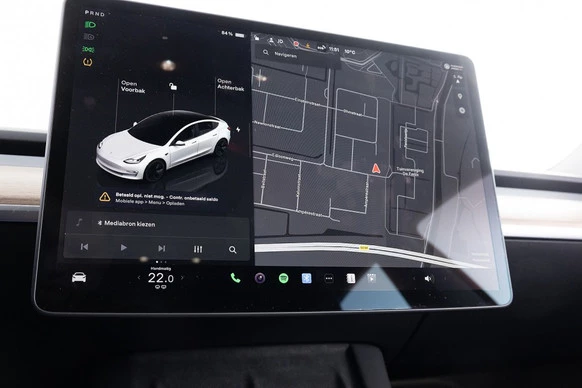 Tesla Model 3 - Afbeelding 15 van 30